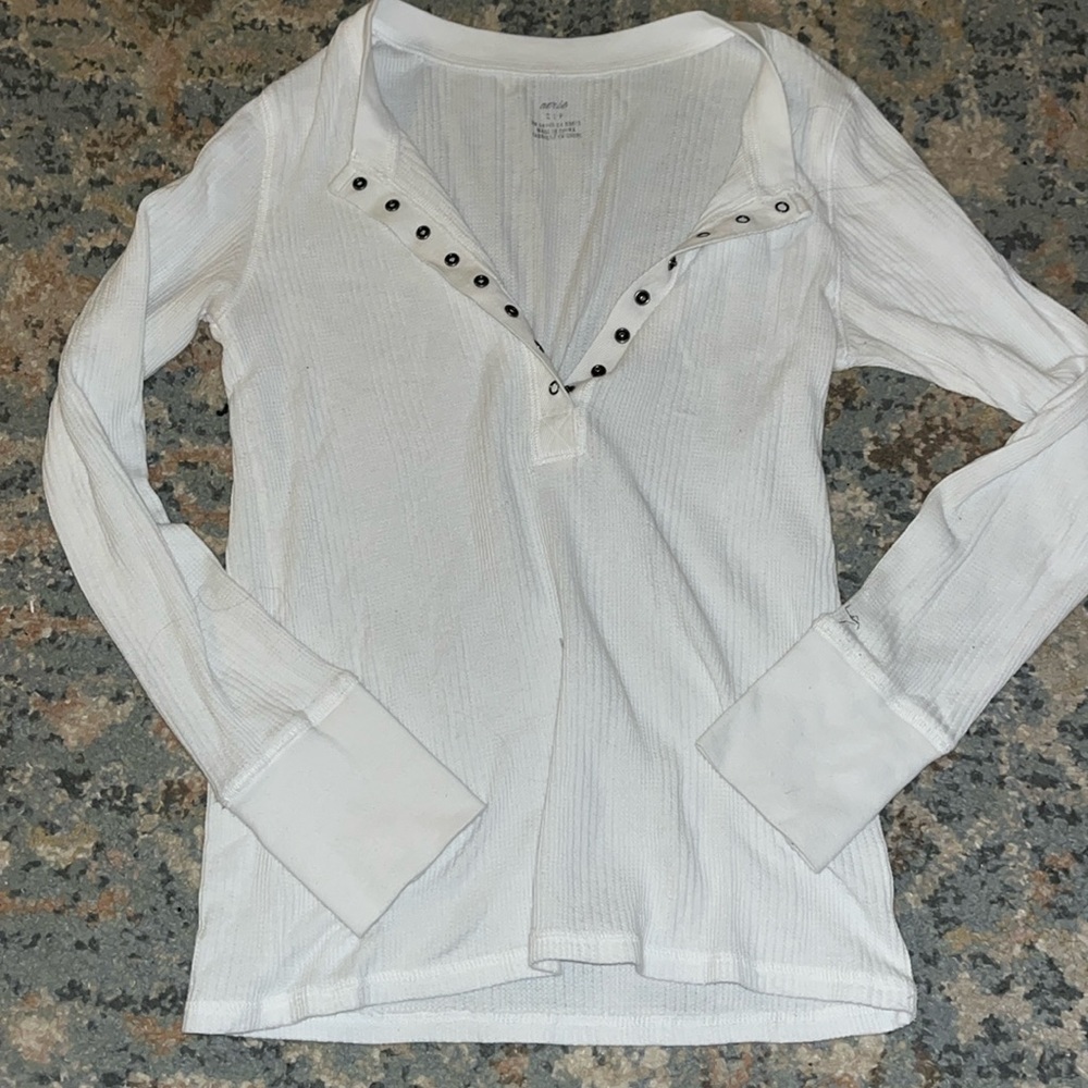 Comfy Aerie button long sleeve